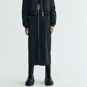 NWT ZARA ZIPPERED NYLON SKIRT black